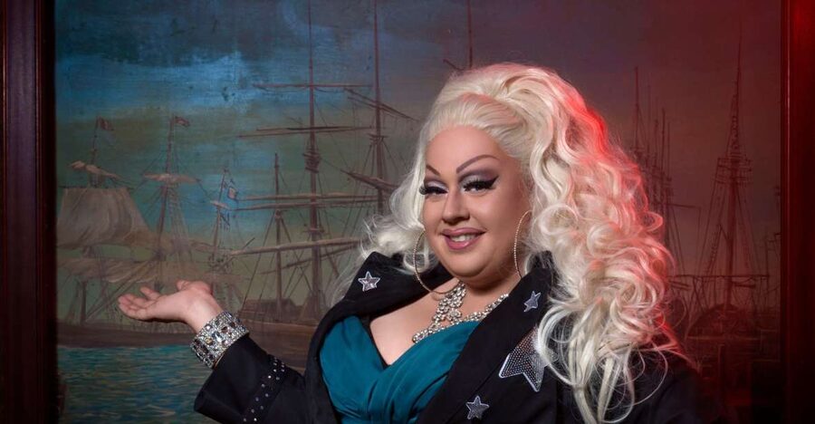 St. Pauli Nightlife Tour with Drag Queen in German - Learning about drag queens in St. Pauli