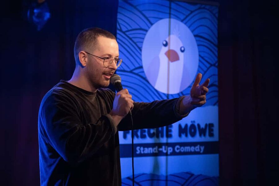 Stand-up comedy at Indra - Freche Möwe - A Hamburg comedy night built around variety