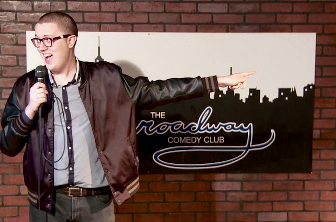 Stand Up Comedy LIVE in Times Square At Broadway Comedy Club - The comedy style can change from set to set