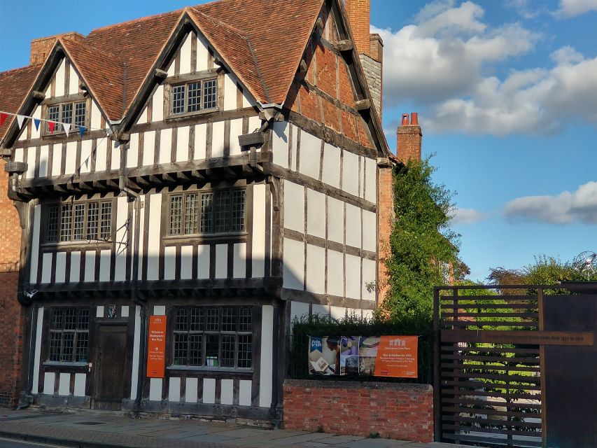 Stratford-Upon-Avon: The Famous Walk Talk Show - Key points to know before you book