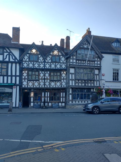 Stratford-Upon-Avon: The Famous Walk Talk Show - Rother Street, Bell Court, and the everyday town