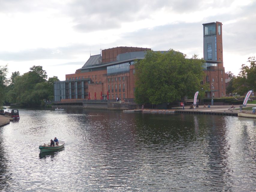 Stratford-Upon-Avon: The Famous Walk Talk Show - History Corner and the home called New Place
