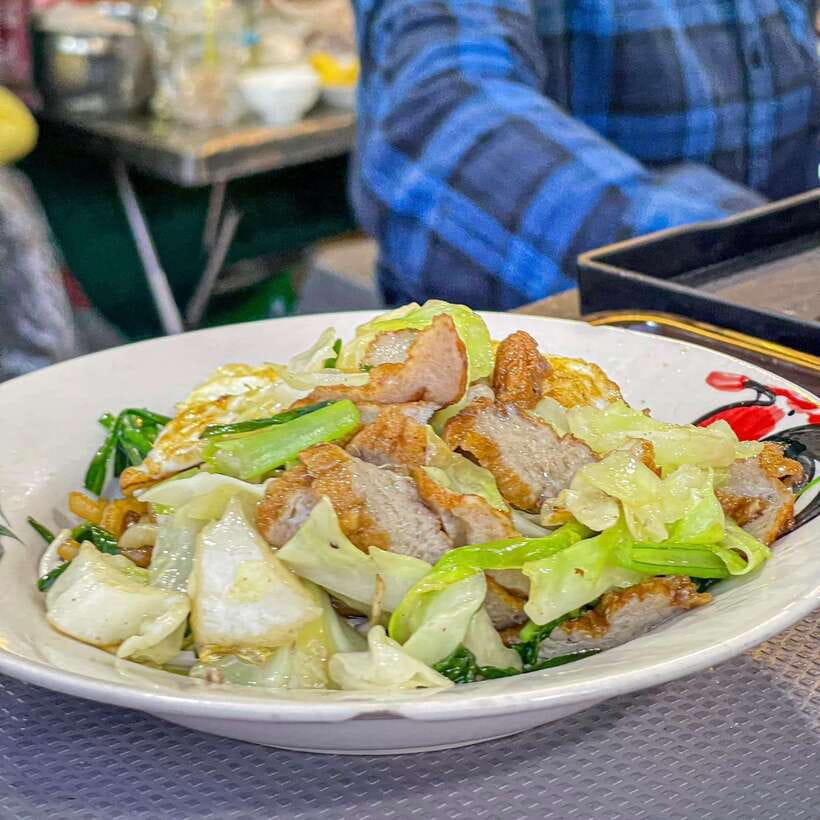 Street Food Tour and Phare Circus with Tuk-Tuk Transfers - Phare Circus: Cambodian stories in an hour
