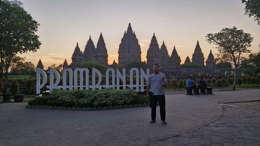 Sunset at Prambanan & Including Ticket Ramayana Ballet Show - What to budget beyond the $61 price