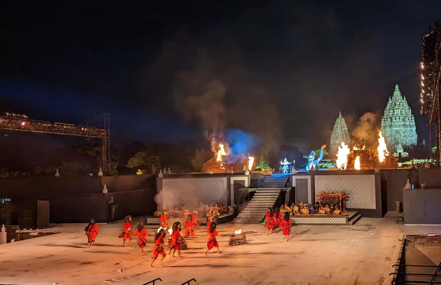 Sunset at Prambanan & Including Ticket Ramayana Ballet Show - Exploring Prambanan before sunset