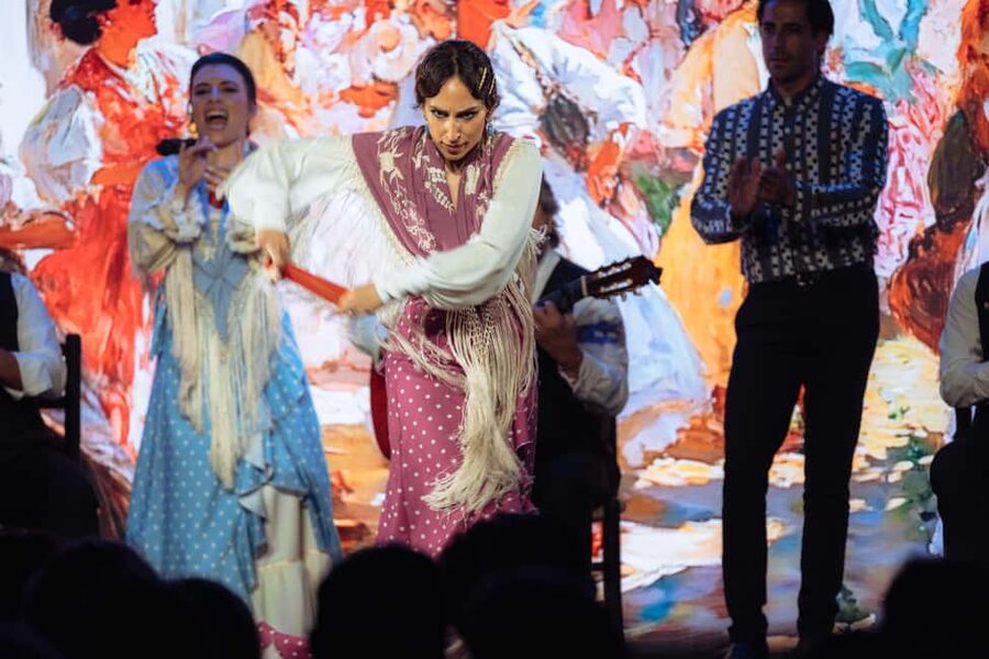 Teatro Flamenco Barcelona: Authentic Live Flamenco Show - Why the small room changes the experience