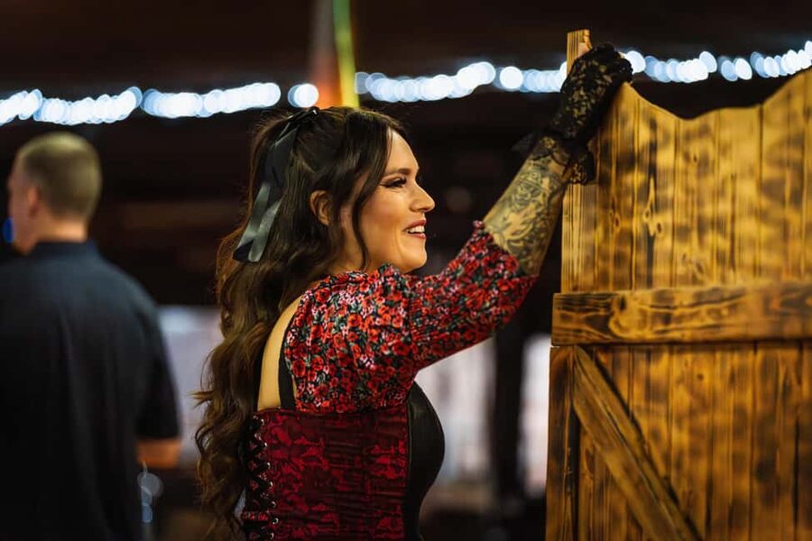 Tenerife : Musical show "the wild south" with dinner and transfer - A Country Musical in Tenerife’s Old West Saloon