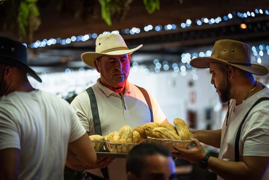 Tenerife : Musical show "the wild south" with dinner and transfer - How Long the Evening Takes