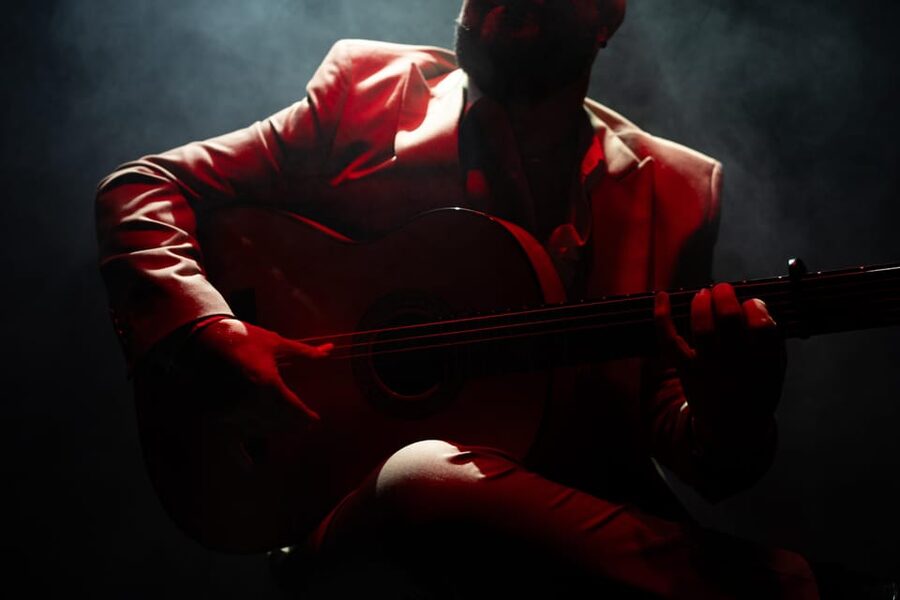 Tenerife : Olé Flamenco Show by Fran Chafino Ticket - What the 9 pm schedule feels like