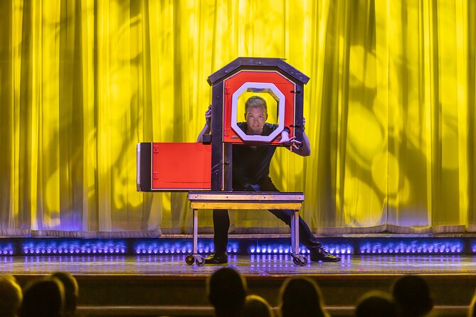 'The Cabaret' Garry & Janine Magic & Comedy Dinner Show - The dinner question needs a phone call or careful confirmation