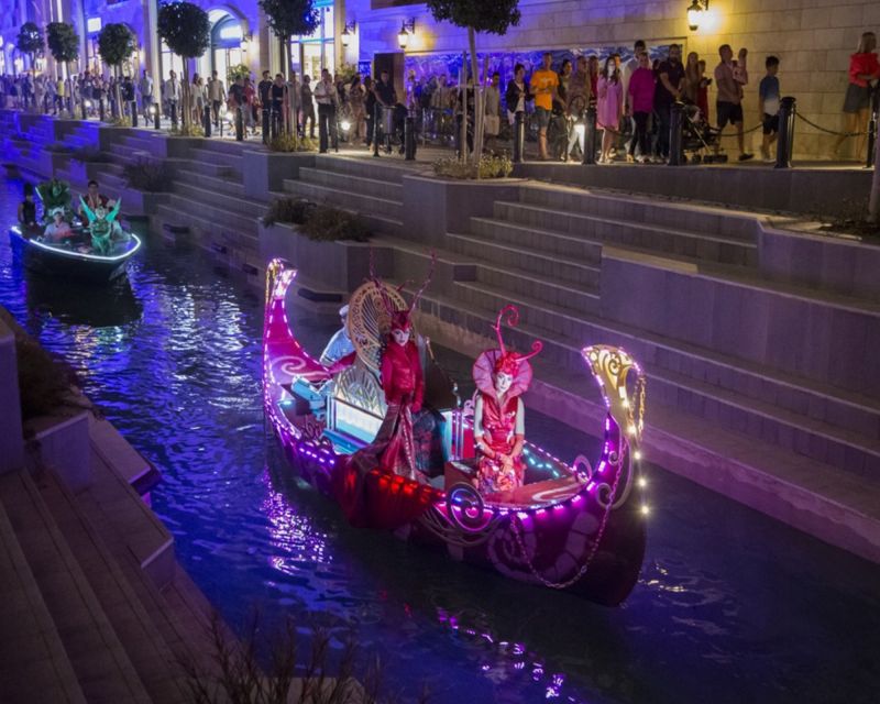 The Land of Legends Night Show & Shopping Avenue - The main risks: timing, delays, and winter changes
