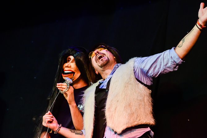 The Outta Control Magic Dinner Show in Orlando - The timing of dinner matters