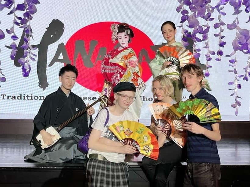 Tokyo: Authentic Japanese Dance Show ticket by professionals - Japanese dance in the middle of Shinjuku