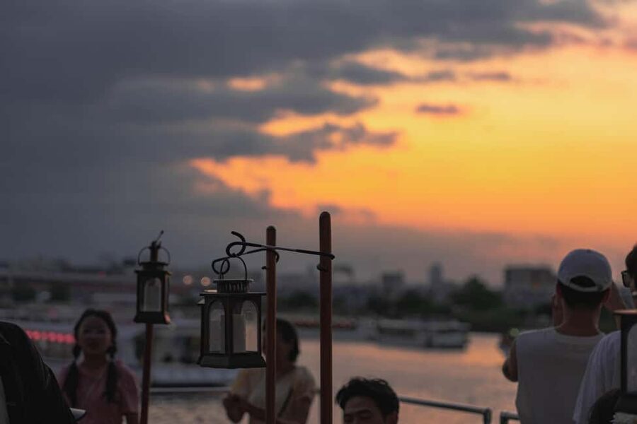 Tokyo Dinner Cruise & Tradition Show & Drinks & Tokyo Tower - The Tokyo Tower finish