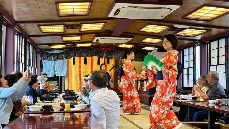 Tokyo Dinner Cruise & Tradition Show & Drinks & Tokyo Tower - How to get the best value from the $95 price