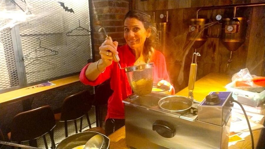 Tokyo: Easy Ramen Cooking Experience in Kabukicho, Shinjuku - Key points at a glance