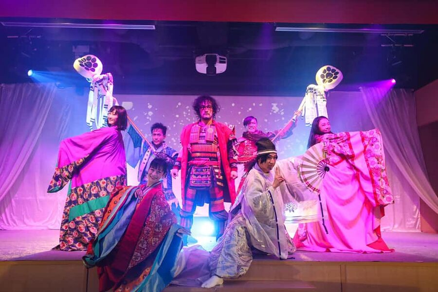 Tokyo: Samurai Entertainment Night Show in Kanda Shrine - Dinner choices, hot pot, and value