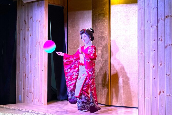Tokyo Sumo Entertainment Show with Chicken Hot Pot and Photo - What kind of sumo experience is this?