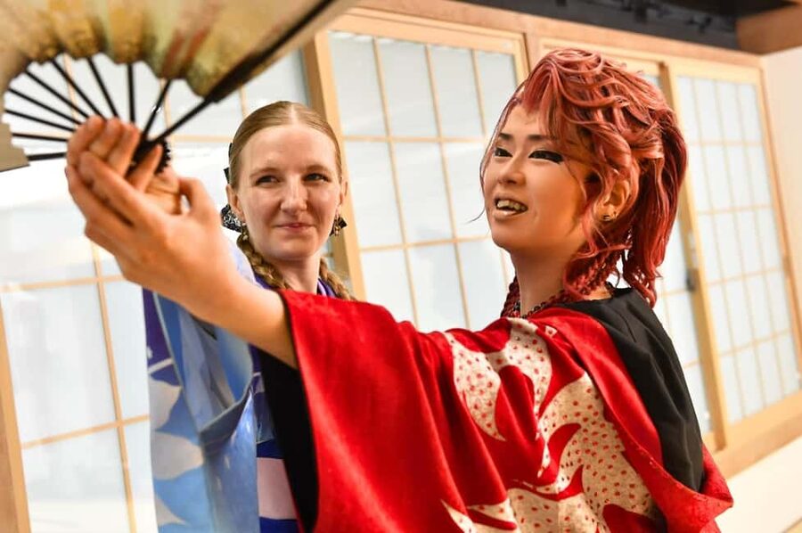 Tokyo: Taishu Engeki Show with Kimono and Sword Lesson - The professional show: color, music, and close-up action