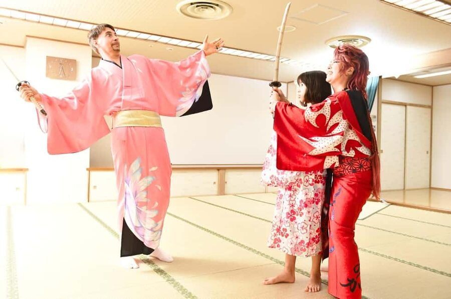 Tokyo: Taishu Engeki Show with Kimono and Sword Lesson - Is $12 good value?