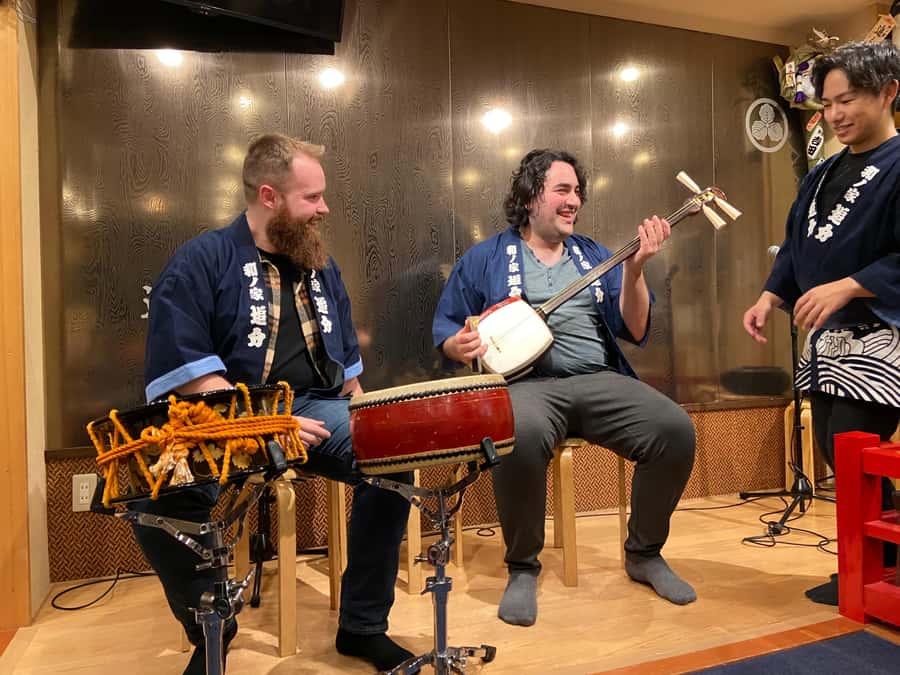 Tokyo: Traditional Asakusa Music Show with Dinner - Timing, meeting point, and planning notes