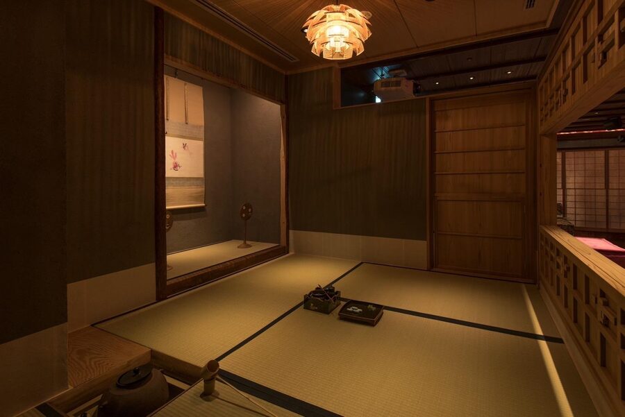 Tokyo: Traditional Japanese Performing Arts Show and Dinner - Four seating choices and what they change