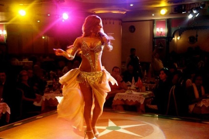 Turkish night show with dinner and unlimited free alcohol - What happens during the three-hour evening