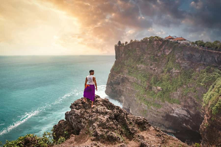Uluwatu Sunset Temple - Kecak Dance Show & Seafood Dinner - Jimbaran Beach and the important dinner detail
