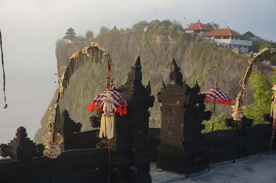 Uluwatu Sunset Temple - Kecak Dance Show & Seafood Dinner - How the $47 price works in practice
