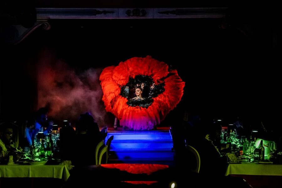 Venice: Cabaret Dinner Show - Who Will Enjoy This Most?