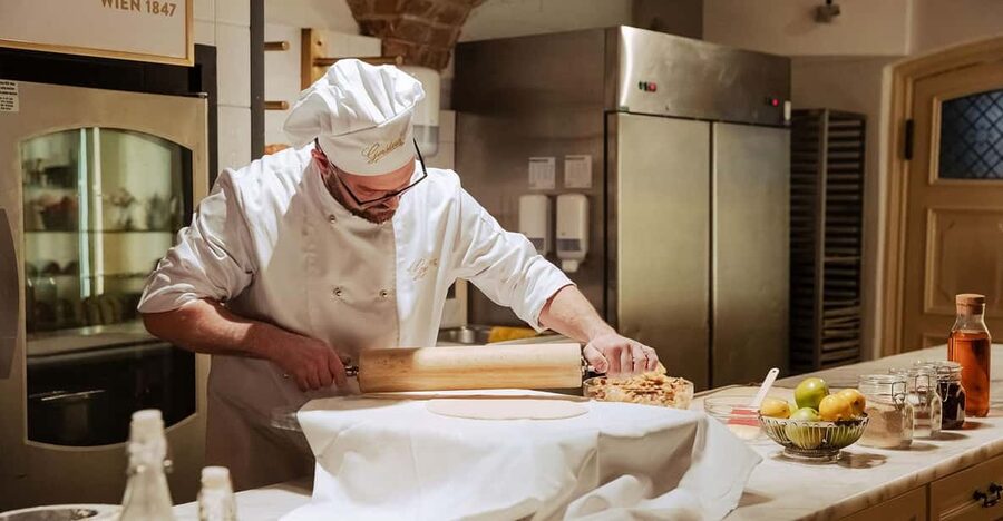 Vienna: Gerstner KuK Hofzuckerbäcker Baking Show & Tasting - Why the recipe card adds real value