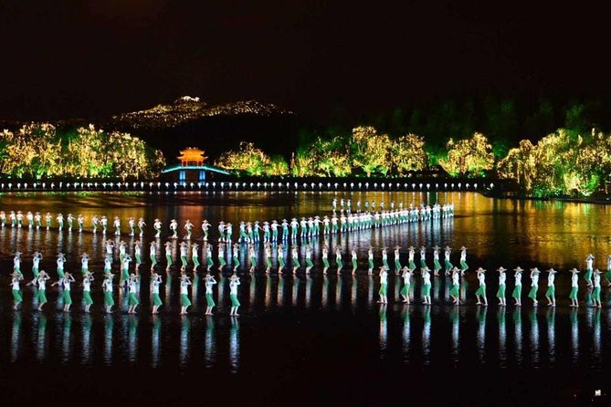VIP Seated Enduring Memories of Hangzhou Show Tour with Authentic Dinner - Hefang Historical Street before dinner