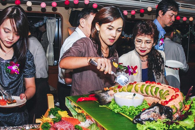 VIVA Alangka River Cruise: Dining & Cabaret Delight - A dinner cruise built around the city after dark