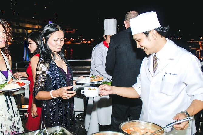 VIVA Alangka River Cruise: Dining & Cabaret Delight - Who should book this evening