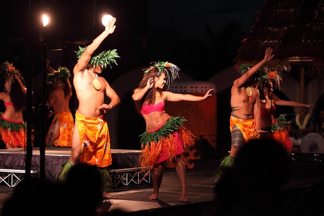 Waikiki Starlight Luau on The Great Lawn-Hilton Hawaiian Village - Hawaiian, Tahitian, and Samoan performances