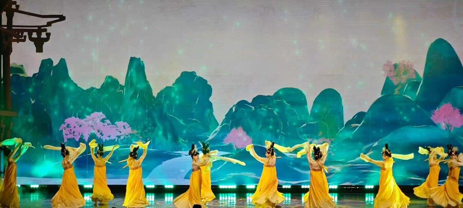 Xi'an: Tang Dynasty Music and Dance Show with Round Trip Transfer - Booking details that affect your decision