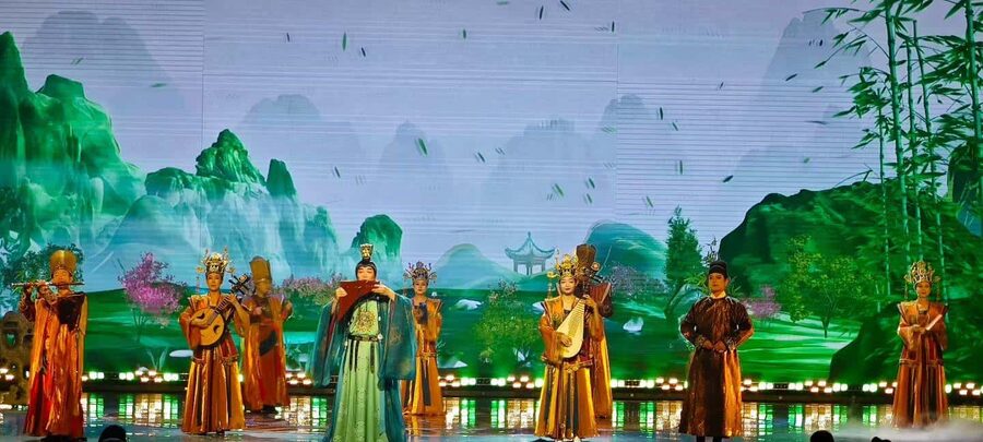 Xi'an: Tang Dynasty Music and Dance Show with Round Trip Transfer - Should you book the Tang Dynasty show?